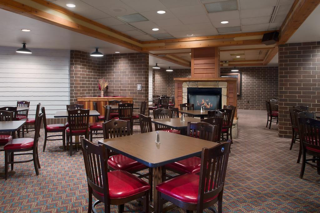 Best Western Plus Executive Residency Waterloo & Cedar Falls Exterior photo