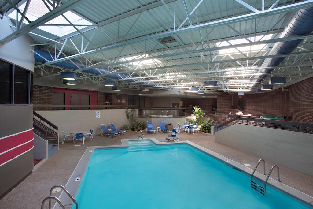 Best Western Plus Executive Residency Waterloo & Cedar Falls Exterior photo