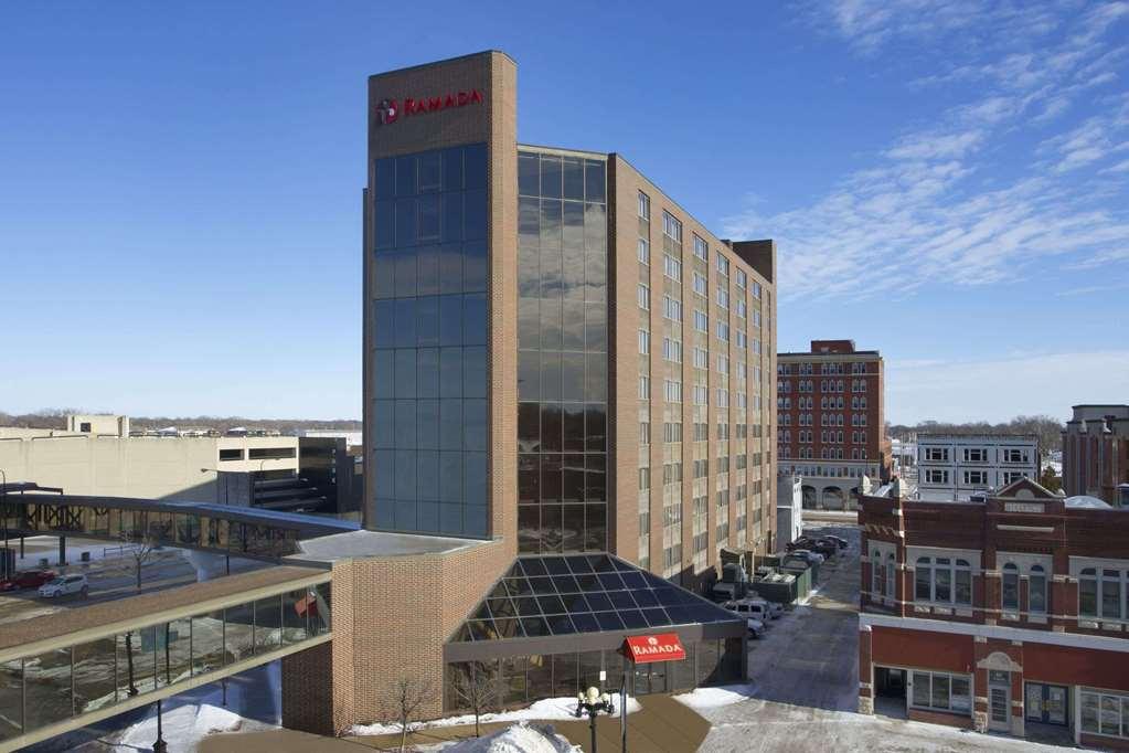 Best Western Plus Executive Residency Waterloo & Cedar Falls Exterior photo