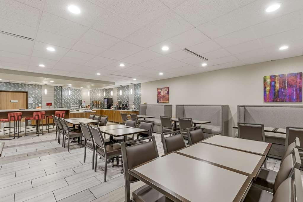 Best Western Plus Executive Residency Waterloo & Cedar Falls Restaurant photo